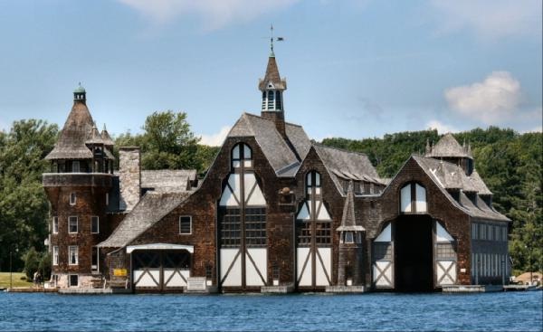 boldt castle yacht house address