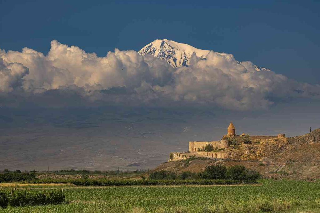 Armenia, regione di Ararat. Il monastero di Khor Virap ai piedi del Monte Ararat