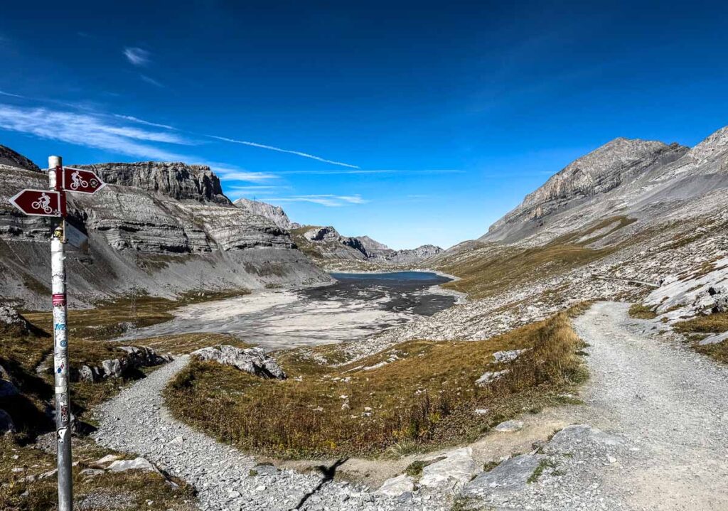Gemmi e il lago, Svizzera
