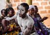 Togo e Benin: tra spiriti e memoria benin-cerimonia-vudu