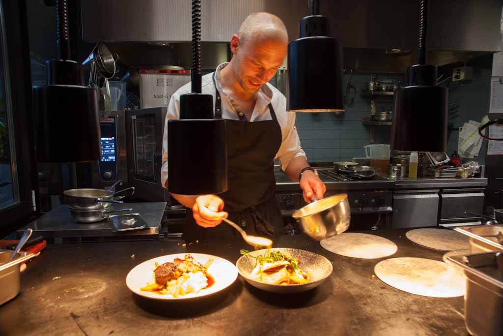 Lo chef del Restaurant Bay in Hodlestrasse a Berna 