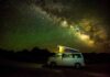 Il buio e le luci dell’America idaho-aurora-boreale-campeggio