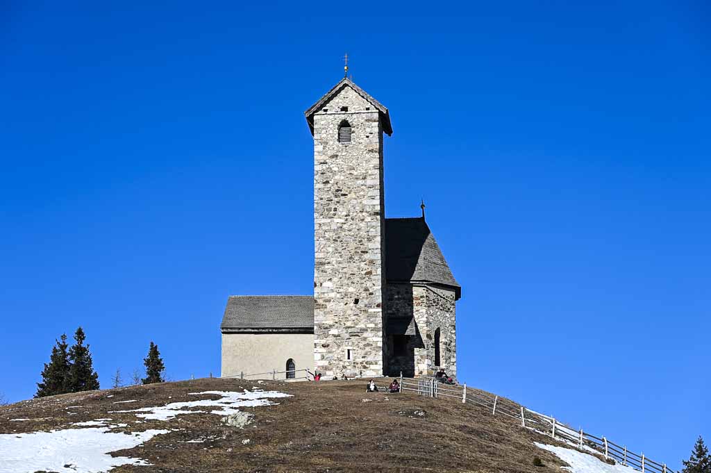 alto-adige-Chiesa-San-Vigilio-al-Valico