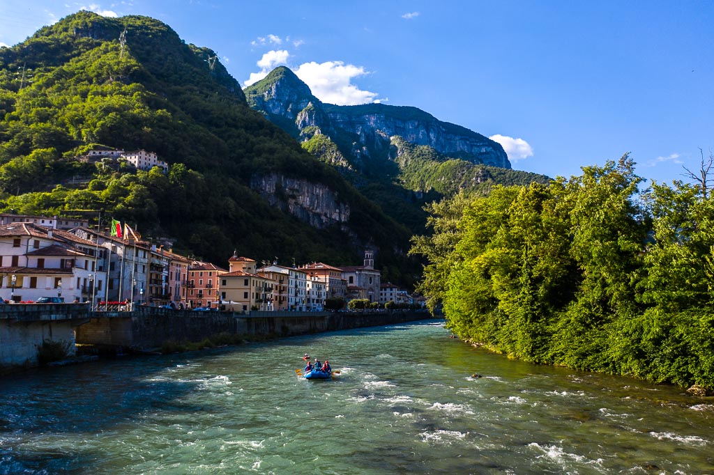 vicenza-attività-outdoor-rafting-bassano-del-grappa