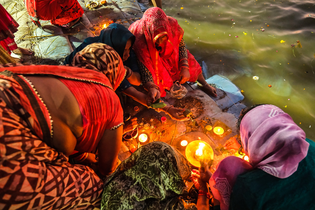 india-Maha-Kumbh-Mela-fiume-sacro