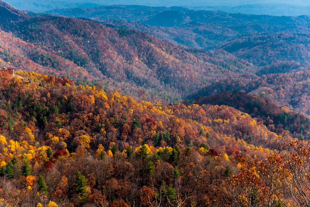 panorama-montagne-autunno-north-carolina-blue-ridge-parkway