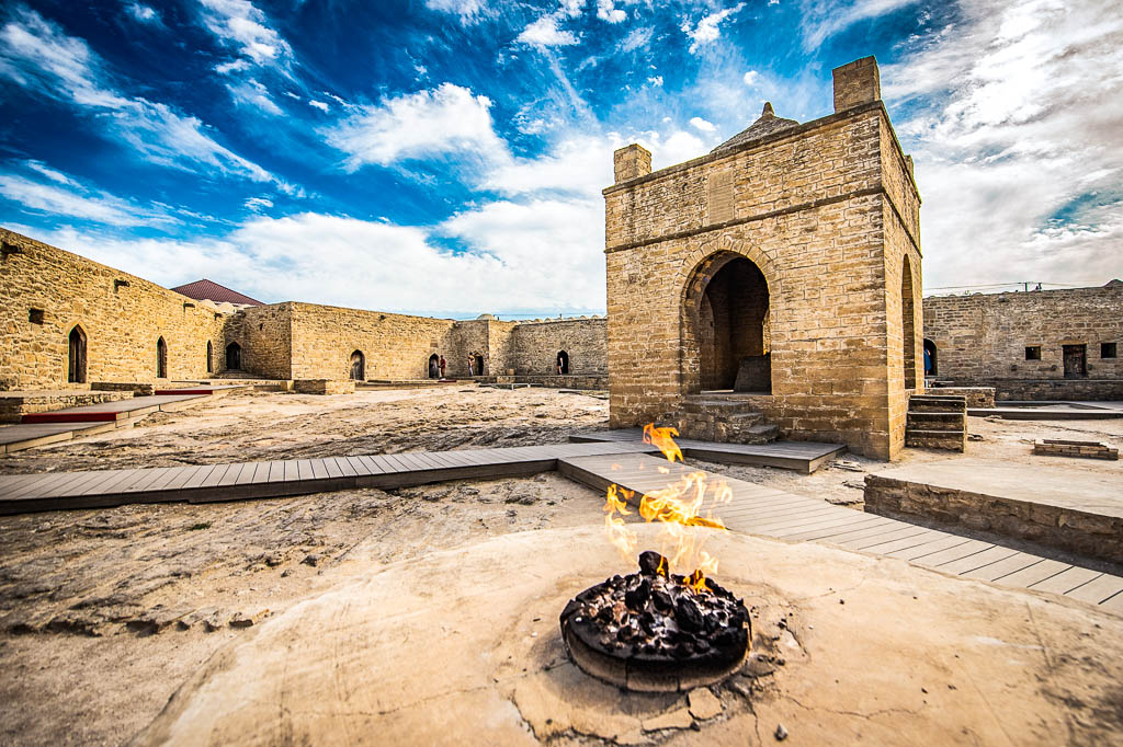 Baku-Azerbaigian-Fuoco-Sacro-Ateshgah