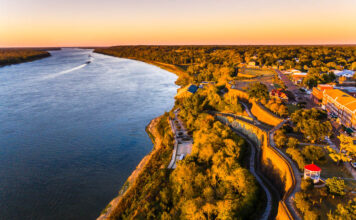 Mississippi, accanto scorre il fiume