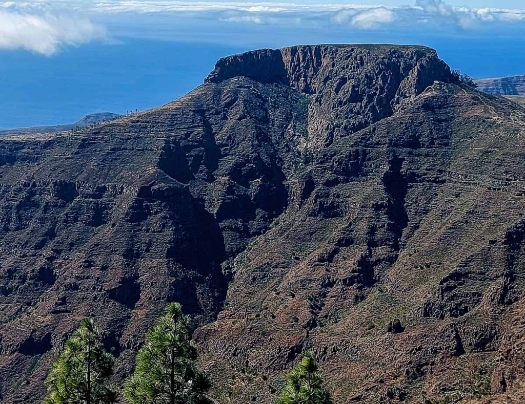 Fare trekking sull'isola consente di godere di straordinari panorami, La Gomera, Isole Canarie