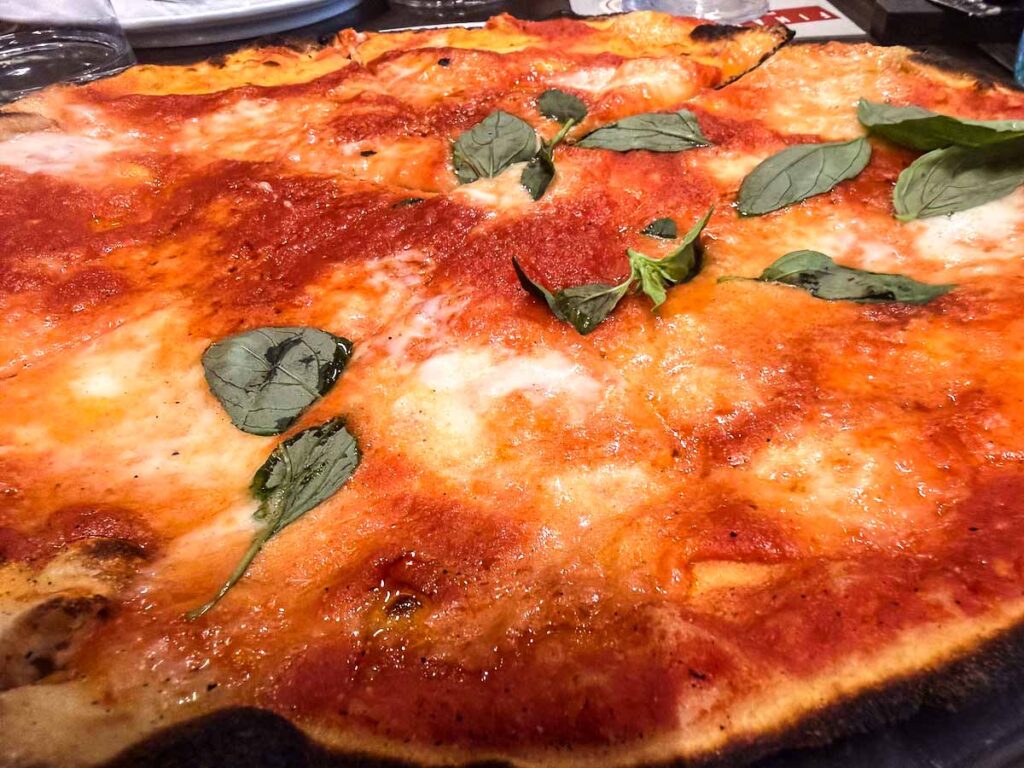 La pizza romana da Finarella, Torino