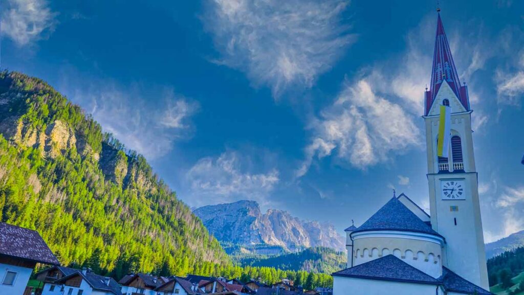La chiesetta del borgo di Longiaru