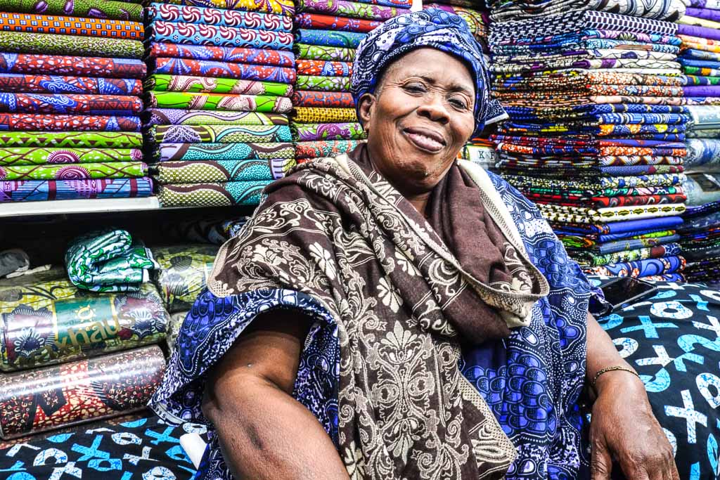 togo-mercato-centrale-tessuti