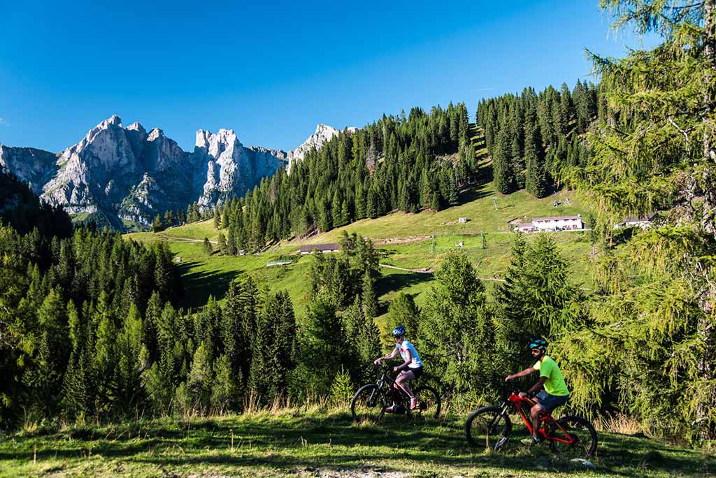 Val-di-Zoldo-Dolomiti-escursione-bici