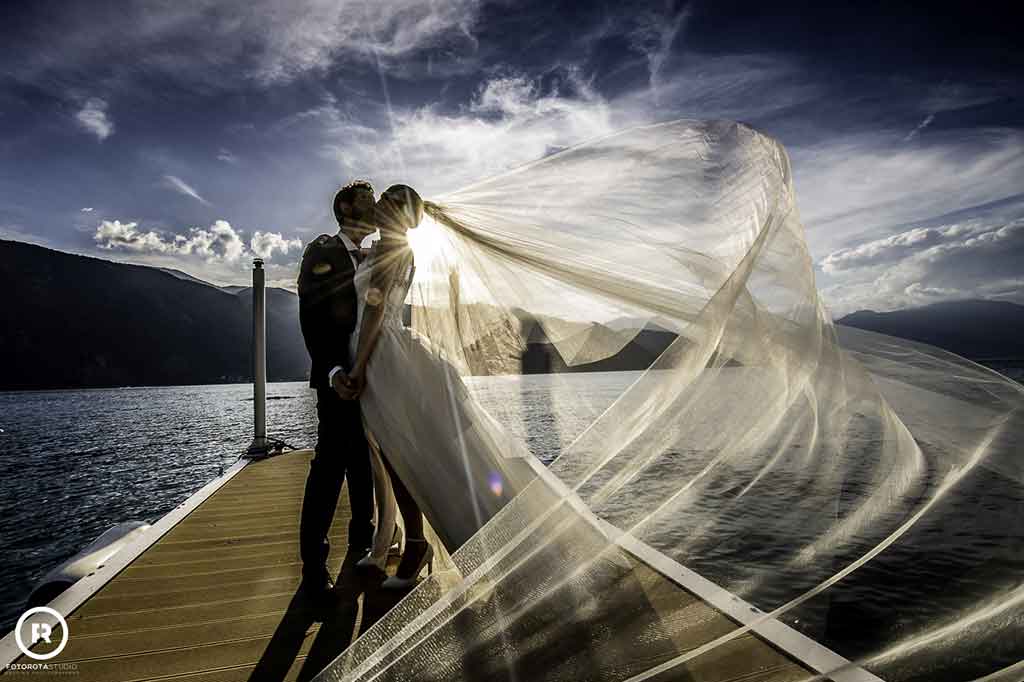 Il romantico attracco sul molo privato di Villa Lario Resort
