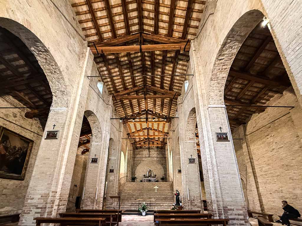 marche-montelupone-abbazia-san-firmano