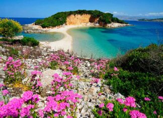 Alla scoperta dell’Albania albania-ksamil-spiaggia-acqua-trasparente