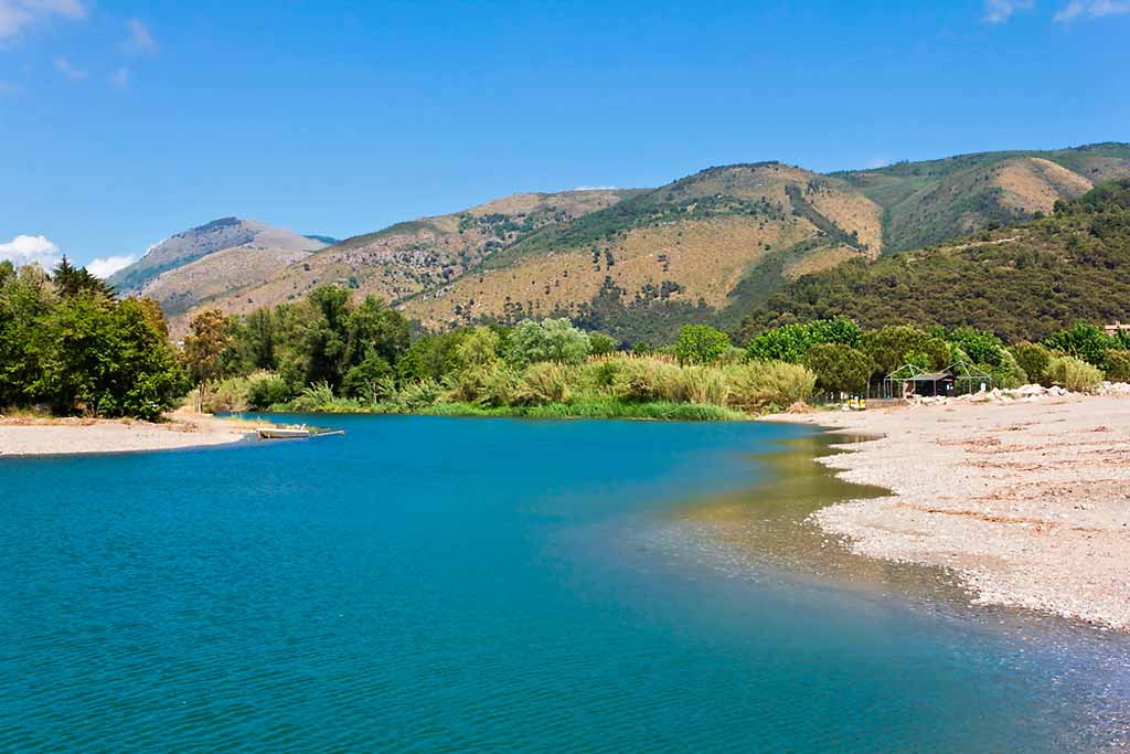 bagno-nel-fiume-mingardo-cilento