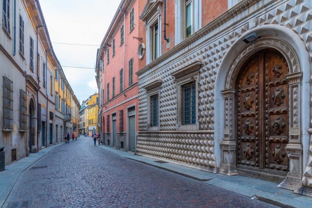 Piacenza-Palazzo-delle-Poste