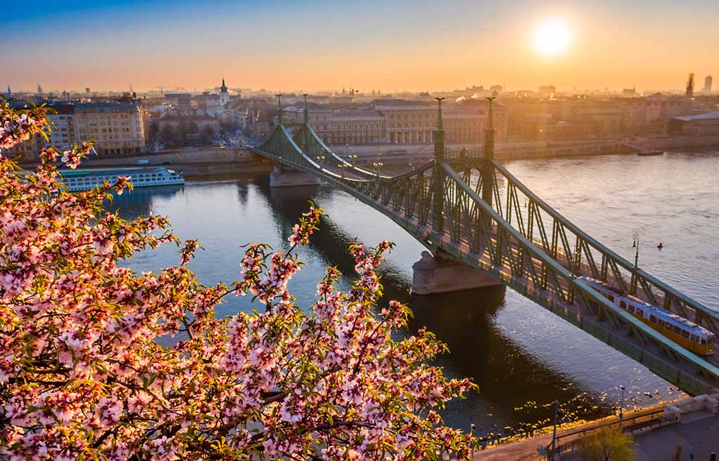 budapest-ponte-catene-primavera