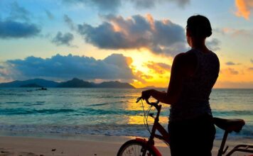 come-visitare-seychelles-in-bicicletta-biking