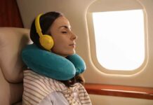 5 consigli per dormire in aereo