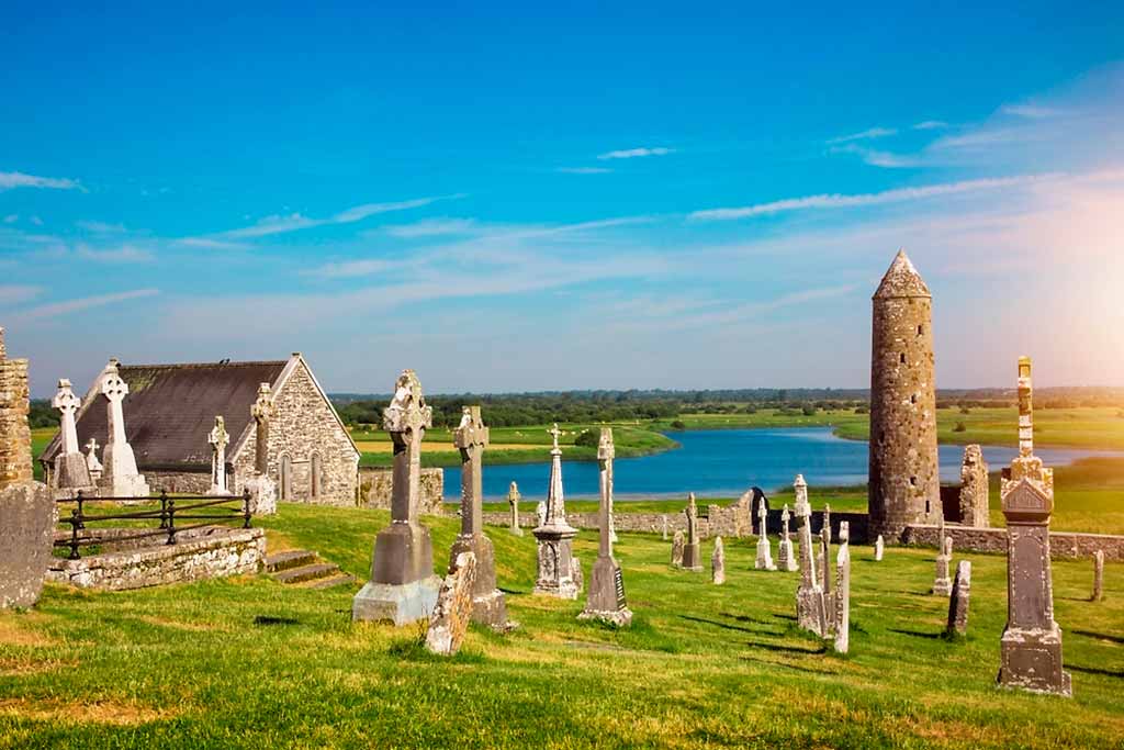 irlanda-clonmacnoise-cattedrale-croce