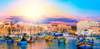 Vacanze al mare: 5 destinazioni economiche e suggestive malta-valletta-porto-barche