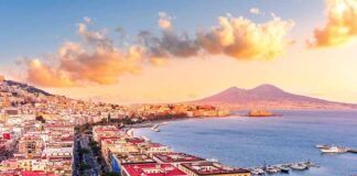 Napoli, dall’alto di Monte Echia napoli-monte-echia-vesuvio