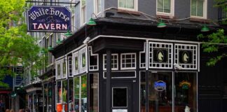 I 5 caffè letterari più belli al mondo The White Horse Tavern a New York