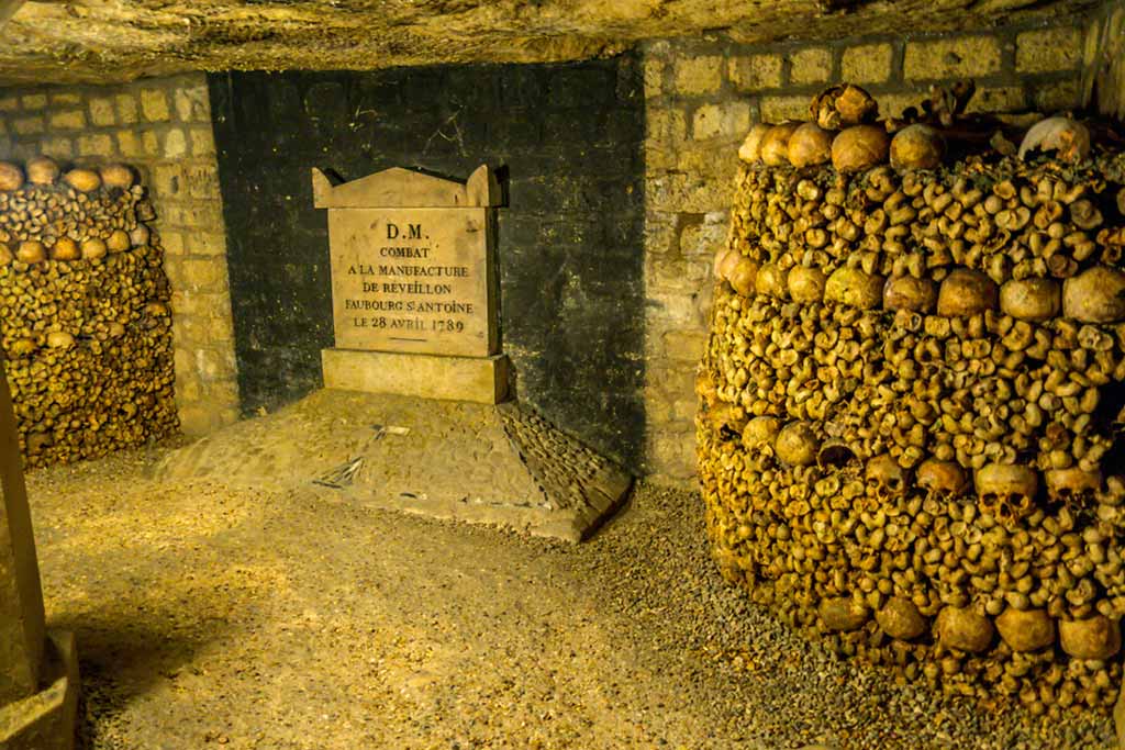 parigi-catacombe-turismo-dark