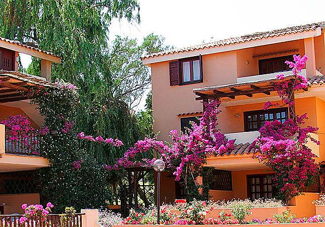 piscina_Residence_Bouganvillae