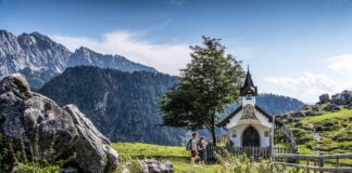 Kufstein: più verde non si può austria-kufstein-chiesetta