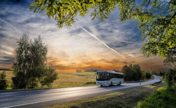 Viaggi in pullman last minute: come decidere in pochi giorni senza lasciare nulla al caso viaggiare in pullman nelle strade italiane