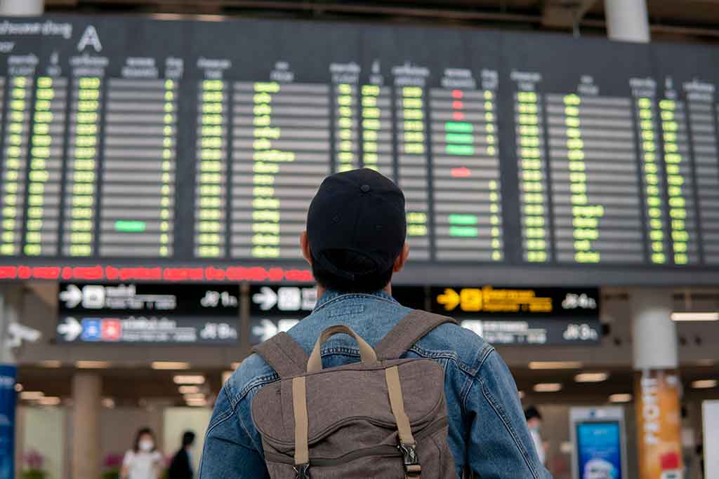 Viaggiare con uno zaino da low cost bagaglio a mano nel 2024 si può