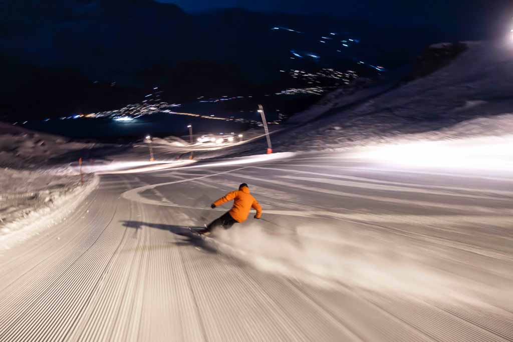 engadina-Corvatsch-pista-sci-illuminata